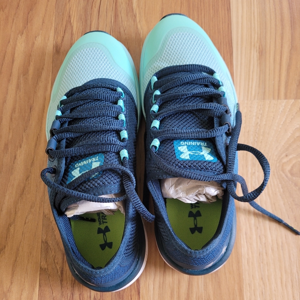 Women's NIB Under Armour Charged Push Size 6.5 Shades of Blue Training 1285796